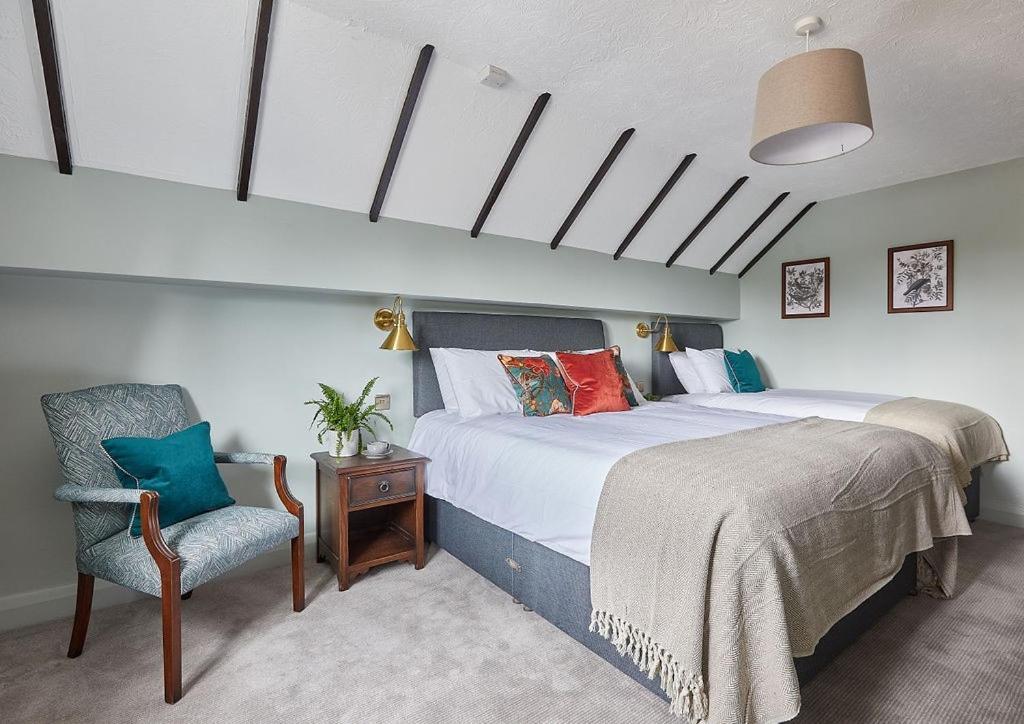 The New Inn Heckfield Hook  Extérieur photo