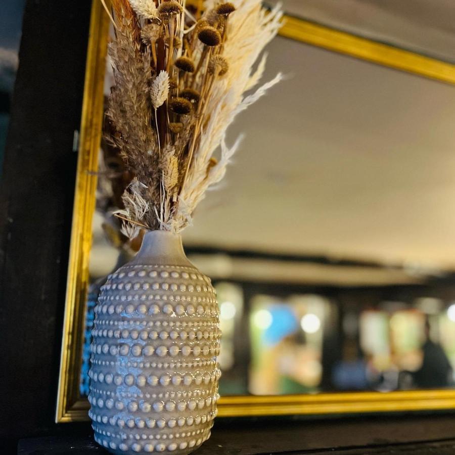 The New Inn Heckfield Hook  Extérieur photo