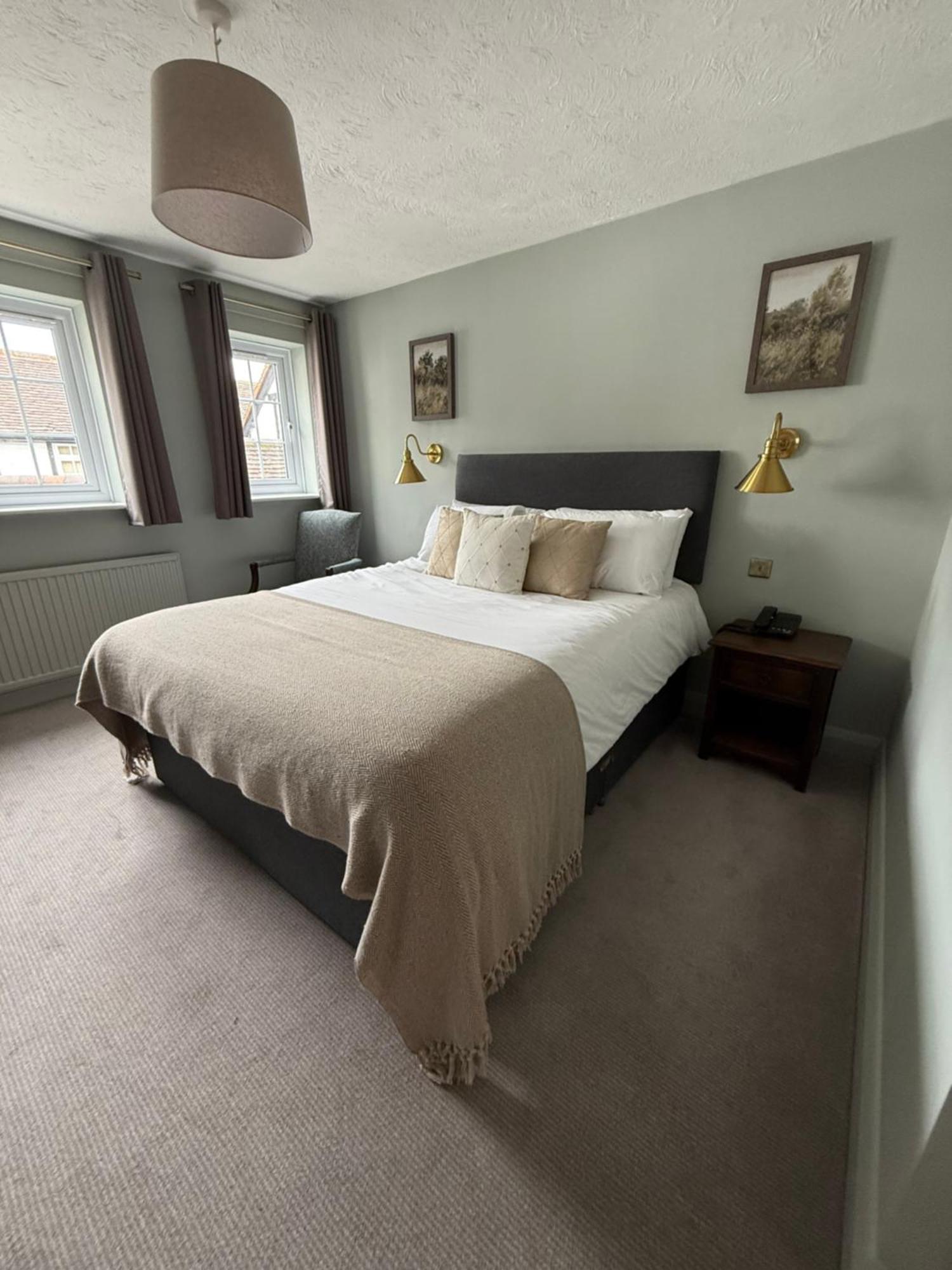 The New Inn Heckfield Hook  Extérieur photo